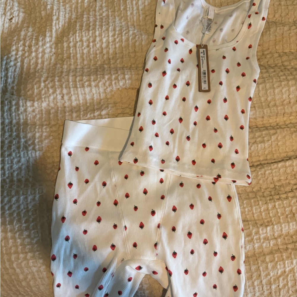 SKIMS White and Red Pajama Set